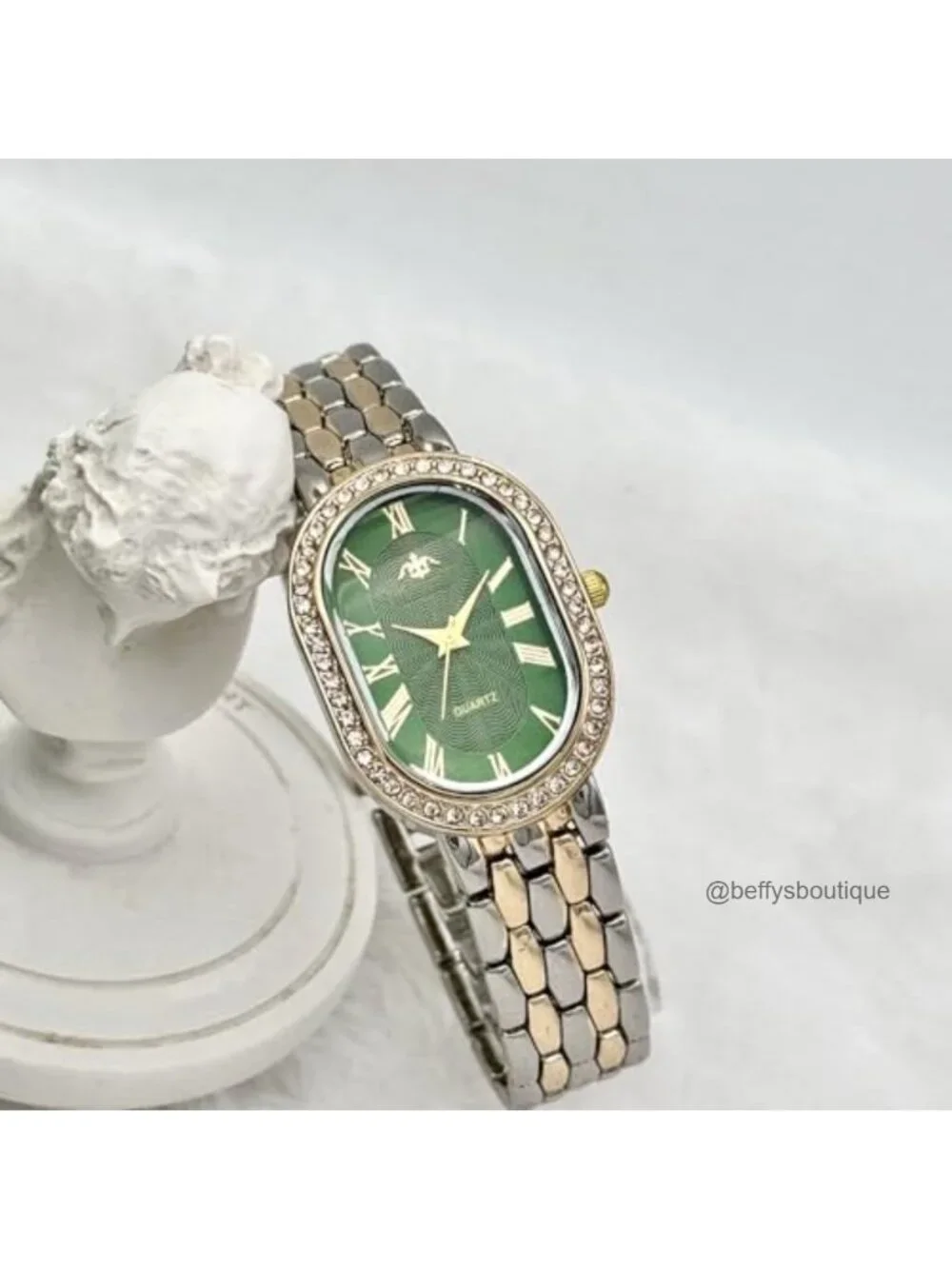 Vintage Oval Gold-Tone Stainless Steel Quartz Wrist Watch Women's